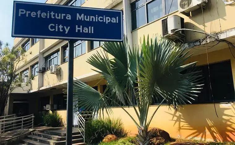 Prefeitura de Sete Lagoas Investiga Reajuste Salarial Irregular de Servidora