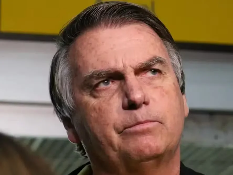 Jair Bolsonaro é...