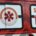 Colisão entre carro...