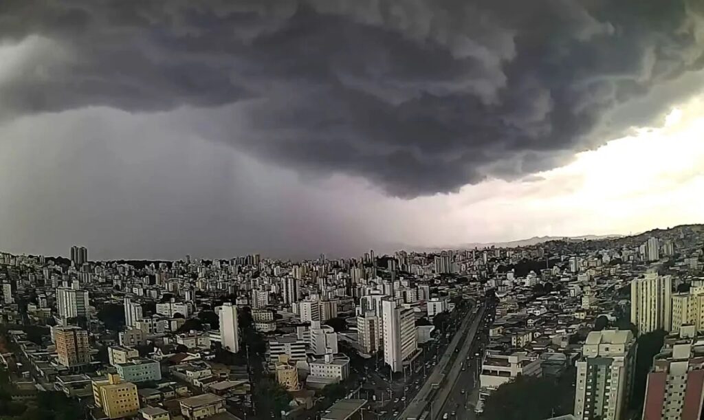 Belo Horizonte em alerta: domingo de Páscoa com previsão de tempestades e ciclone extratropical
