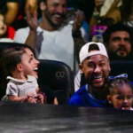 Neymar fecha sessão...