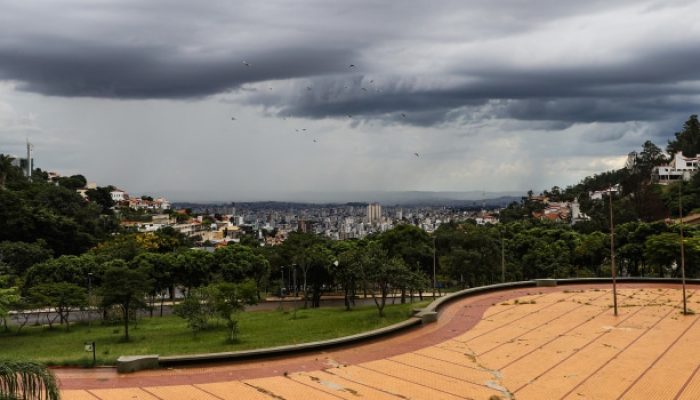 BH e mais de 500 cidades de MG entram em alerta para chuva forte; veja a lista