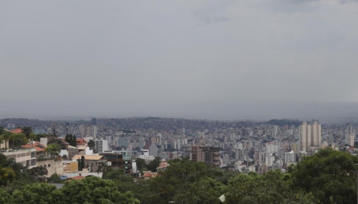 Governo de Minas alerta para atuação de ciclone e risco de chuvas intensas no estado