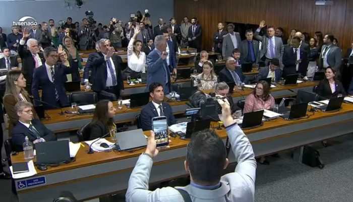 CPI-do-INSS-aprova-quebra-de-sigilo-de-Lulinha-com-briga-entre-parlamentares.jpg