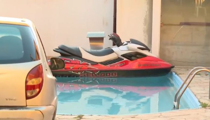 Chefe-do-trafico-e-preso-em-BH-com-jet-ski-na-piscina.jpg