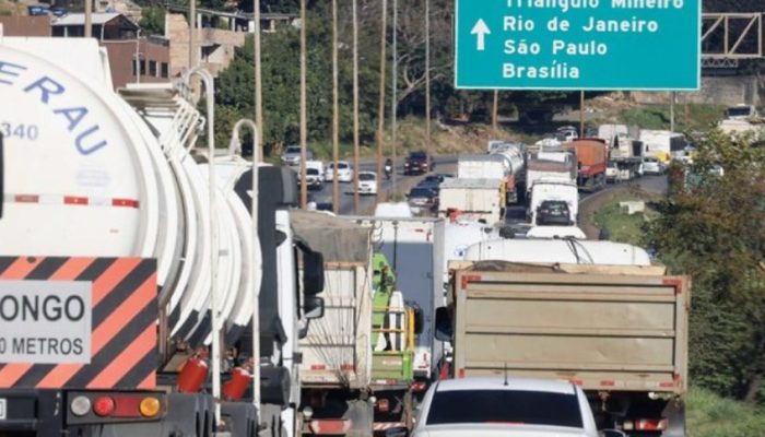Governo-de-Minas-anuncia-subsidio-de-60-centavos-por-litro-de-diesel.jpg