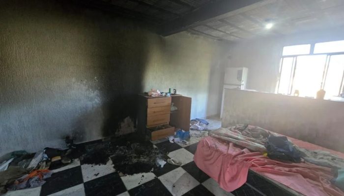 Homem-e-morto-a-facadas-dentro-de-casa-na-Grande-BH-fogao-estava-ligado.jpg