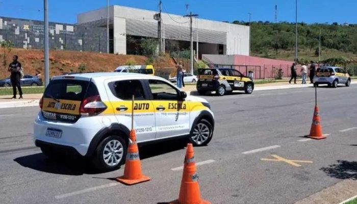 Homem-e-preso-apos-oferecer-cafezinho-em-prova-de-direcao-para-CNH-em-Minas.jpg