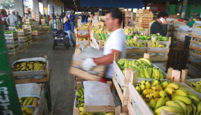 Preco-de-frutas-e-verduras-cai-na-Grande-BH-diz-balanco-da-Ceasa.jpg