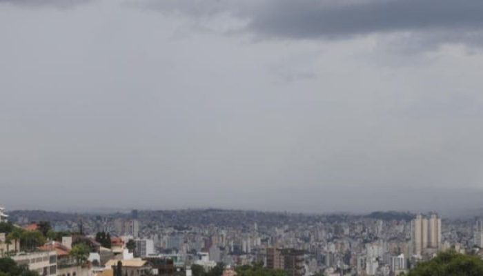 BH entra em alerta para chuva e ventos de até 50km/h no primeiro dia do ano