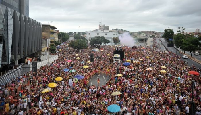 carnavalentaobrilhapbhdivulgacao.jpg