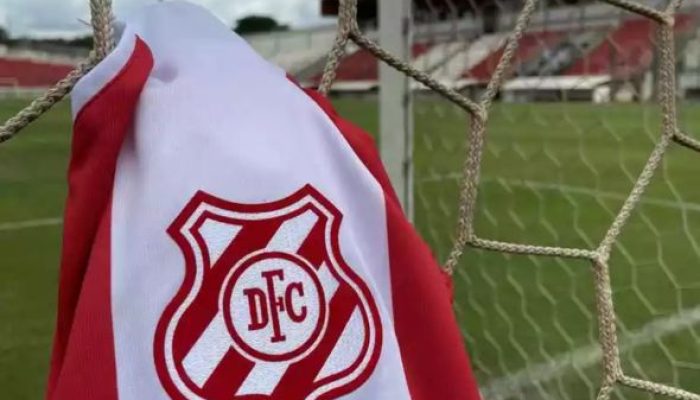 Democrata libera entrada de 1000 crianças e mulheres para decisão na Arena