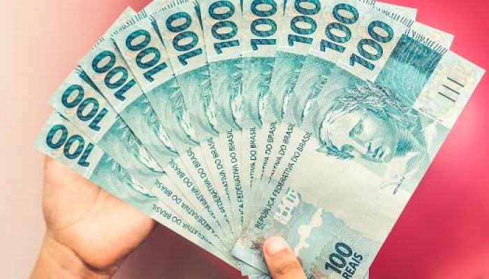dinheiro-cem-reais-muito-dinheiro-notas-de-real-1661452222037_v2_615x300.jpg
