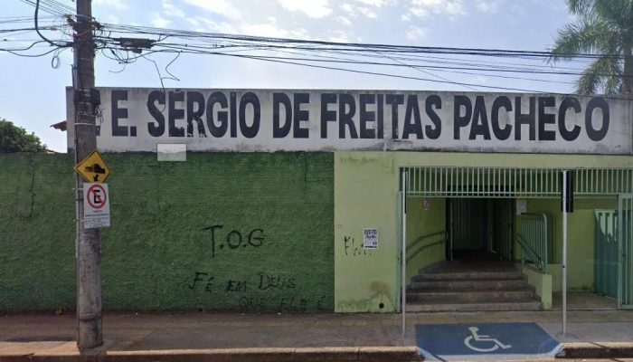 escolaa-uberlandia.jpg
