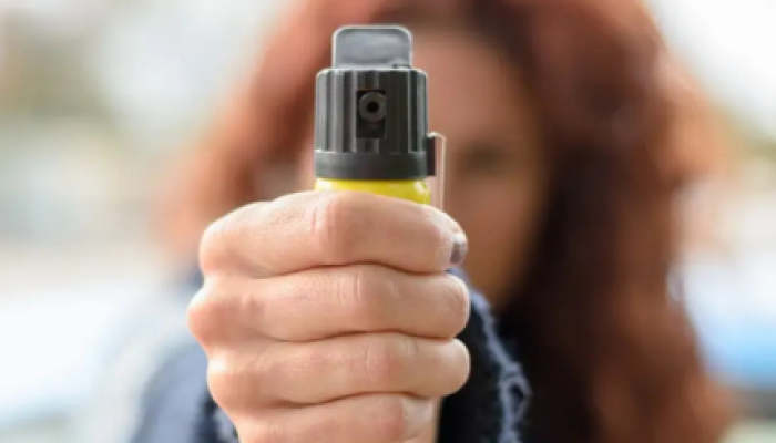 foto-governo-do-rio-de-janeiro-legaliza-venda-de-spray-de-pimenta-para-mulheres-se-protegerem-2-430x.png
