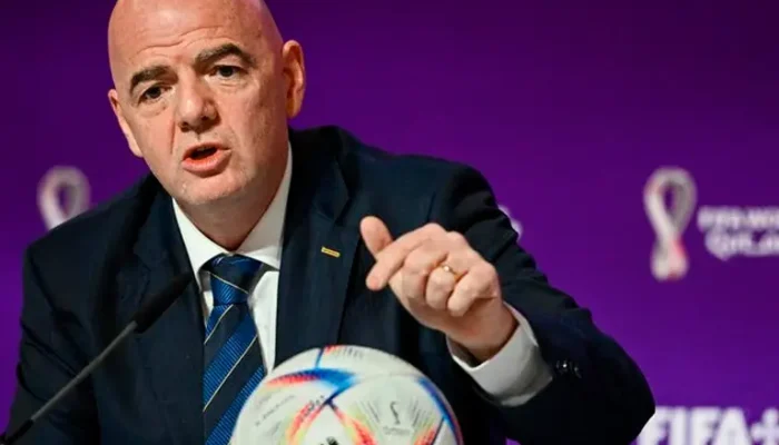 gianni-infantino-tem-causado-polemica-com-suas-esc-1696443580.webp.webp