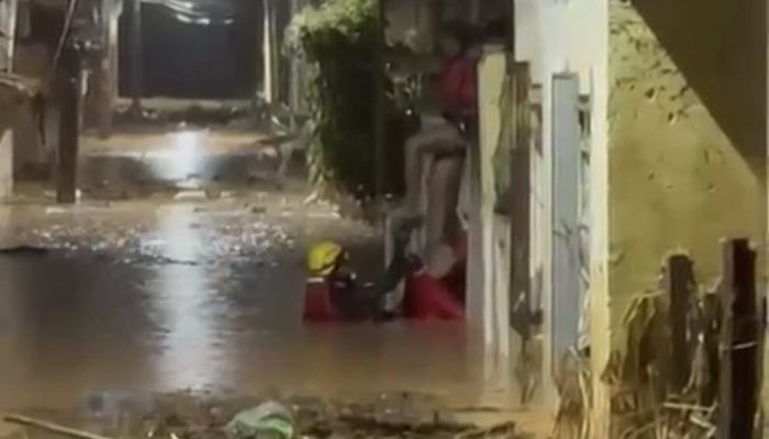 Momentos de resgate dos bombeiros