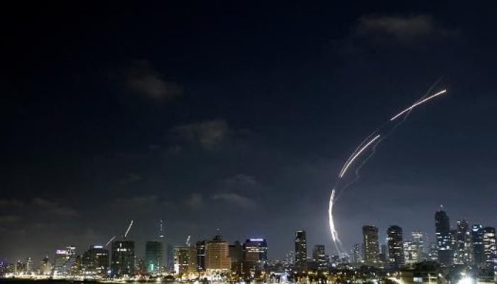 ira-lancou-misseis-balisticos-contra-tel-aviv-nesta-sexta-13-1749844510062_v2_615x300.jpg