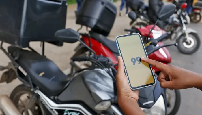 Projeto que regulamenta transporte de moto por app em BH é aprovado em 1º turno » BH 24 Horas