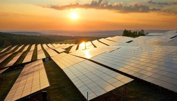 paineis-solares-para-captacao-de-energia-fotovoltaica-1644505050898_v2_615x300.jpg